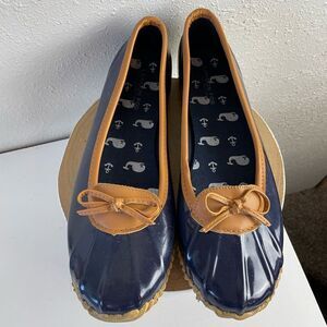 London Fog Navy and Tan Rain ballet flats